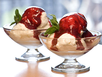 Фото меню ресторана Сказка Востока - десерт Мороженое с сиропом 